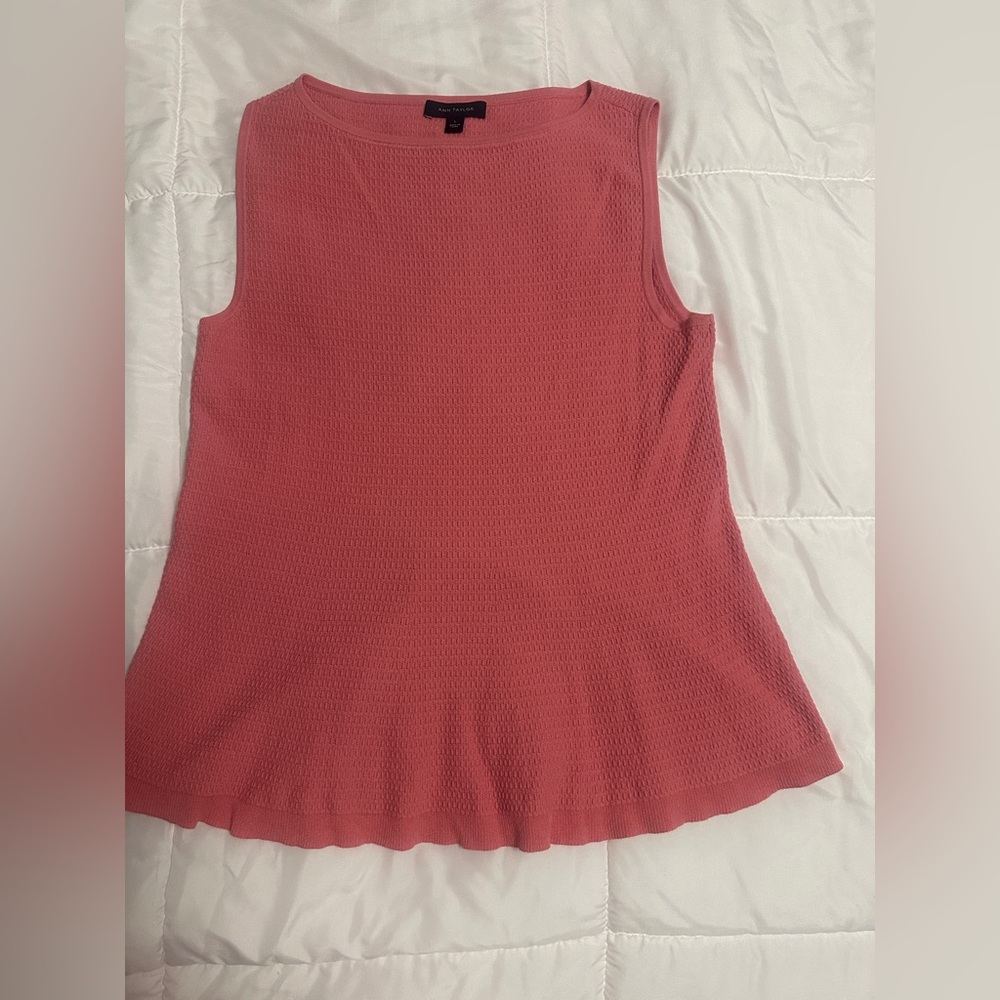 Ann Taylor Coral Pink Sleeveless Chic Ribbed Tank Top
